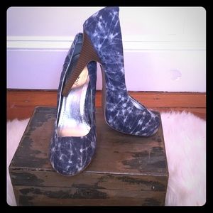 Bamboo “Tie dye” blue & white Heels